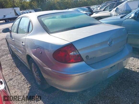 ✅ 2007 Buick LaCrosse CXL • VIN: 2G4WD582671178331 • Lot: 37930145. Wystawiony na IAAI z przebiegiem 163 691 mil. Bezpłatny archiwum sprzedaży aukcyjnych z USA i szczegółowy raport historii pojazdu na DreamBid. Zdjęcie 3.