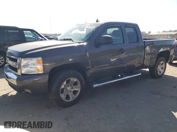 2011 Chevrolet Silverado 1500 LT z VIN 1GCRCSEA1BZ217437, wystawiony jako Copart lot #42629445 z przebiegiem 142 238 mil mil oraz Szkoda całkowita • Salvage title. Historia ofert i sprzedaży dostępna na DreamBid. Obrazek 1.