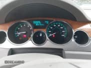 ✅ 2011 Buick Enclave CXL-2 • VIN: 5GAKRCED5BJ176746 • Lot: 43448365. Wystawiony na IAAI z przebiegiem 139 688 mil. Bezpłatny archiwum sprzedaży aukcyjnych z USA i szczegółowy raport historii pojazdu na DreamBid. Zdjęcie 7.