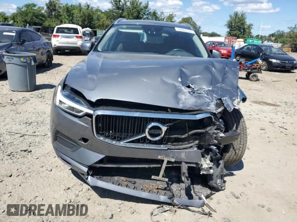 ✅ 2018 Volvo XC60 Momentum • VIN: YV4A22RK6J1032202 • Лот: 70463735. Опубликован ранее на Copart с пробегом 115 147 миль. Бесплатный доступ к архиву аукционных продаж из США и подробный отчёт об истории автомобиля на DreamBid. Изображение 5.