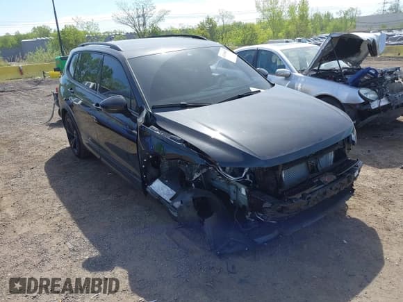 ✅ 2024 Volkswagen Tiguan SE R-Line Black • VIN: 3VV8B7AX0RM233518 • Lot: 42150087. Listed on IAAI with 766 mi. Free auction sales archive from the USA and detailed vehicle history report at DreamBid. Image 1.