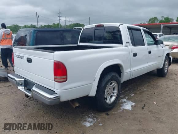 ✅ 2000 Dodge Dakota Sport • VIN: 1B7GL2AN4YS691223 • Лот: 41964561. Размещён на IAAI с пробегом 169 936 миль миль. Получите бесплатный доступ к архиву аукционных продаж из США и посмотрите подробный отчёт об истории автомобиля на DreamBid. Изображение 4.