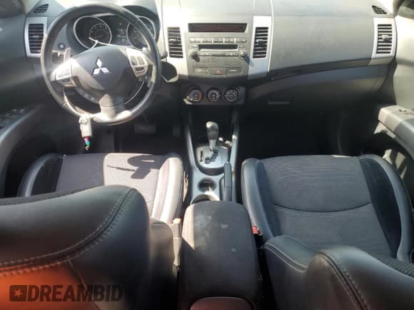 ✅ 2012 Mitsubishi Outlander SE • VIN: JA4AS3AW9CU025165 • Lot: 65844055. Wystawiony na Copart z przebiegiem 123 418 mil. Bezpłatny archiwum sprzedaży aukcyjnych z USA i szczegółowy raport historii pojazdu na DreamBid. Zdjęcie 8.