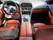 ✅ 2021 BMW 8 Series 840i • VIN: WBAGV2C0XMCG10936 • Lot: 60633555. Wystawiony na Copart z przebiegiem 63 004 mil. Bezpłatny archiwum sprzedaży aukcyjnych z USA i szczegółowy raport historii pojazdu na DreamBid. Zdjęcie 8.