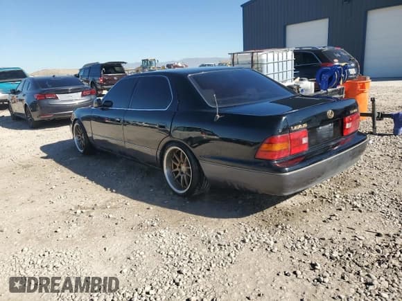 ✅ 1996 Lexus LS 400 • VIN: JT8BH22F8T0067690 • Lot: 87092145. Listed on Copart with 183,712 mi. Free auction sales archive from the USA and detailed vehicle history report at DreamBid. Image 2.