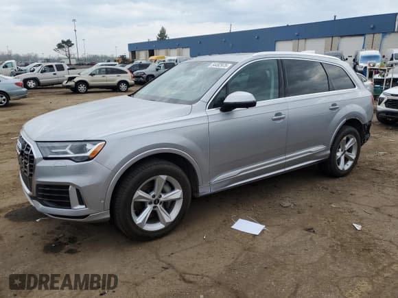✅ 2022 Audi Q7 Premium • VIN: WA1AJBF77ND012075 • Lot: 54492975. Wystawiony na Copart z przebiegiem 39 050 mil. Bezpłatny archiwum sprzedaży aukcyjnych z USA i szczegółowy raport historii pojazdu na DreamBid. Zdjęcie 1.