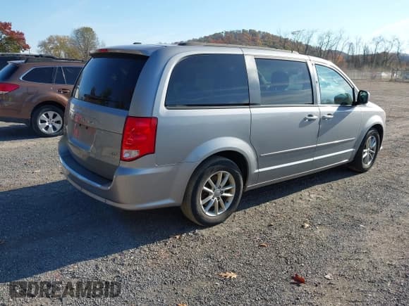 ✅ 2014 Dodge Grand Caravan SXT • VIN: 2C4RDGCG7ER321429 • Lot: 43636691. Wystawiony na IAAI z przebiegiem 201 819 mil. Bezpłatny archiwum sprzedaży aukcyjnych z USA i szczegółowy raport historii pojazdu na DreamBid. Zdjęcie 4.