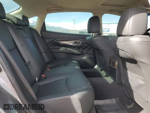 ✅ 2015 Infiniti Q70 • VIN: JN1BY1PR7FM831236 • Lot: 43852855. Listed on Copart with 63,234 mi. Free auction sales archive from the USA and detailed vehicle history report at DreamBid. Image 11.