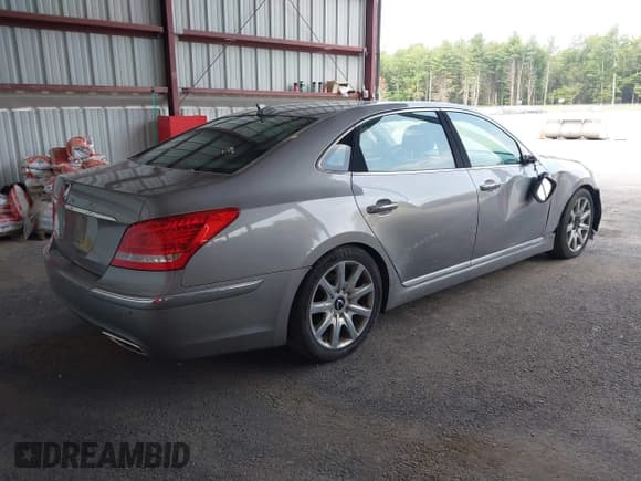 ✅ 2011 Hyundai Equus Ultimate • VIN: KMHGH4JF2BU029458 • Lot: 42507372. Wystawiony na IAAI z przebiegiem 162 587 mil. Bezpłatny archiwum sprzedaży aukcyjnych z USA i szczegółowy raport historii pojazdu na DreamBid. Zdjęcie 4.