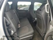 ✅ 2017 Chevrolet Traverse LS • VIN: 1GNKVFED1HJ323334 • Lot: 72435384. Wystawiony na Copart z przebiegiem 115 759 mil. Bezpłatny archiwum sprzedaży aukcyjnych z USA i szczegółowy raport historii pojazdu na DreamBid. Zdjęcie 10.