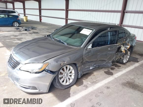 ✅ 2011 Chrysler 200 Touring • VIN: 1C3BC1FB9BN603599 • Lot: 42379030. Wystawiony na IAAI z przebiegiem 112 865 mil. Bezpłatny archiwum sprzedaży aukcyjnych z USA i szczegółowy raport historii pojazdu na DreamBid. Zdjęcie 2.