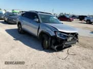 ✅ 2024 Volkswagen Atlas SE • VIN: 1V2JR2CA4RC552640 • Lot: 48575215. Listed on Copart with 9,365 mi. Free auction sales archive from the USA and detailed vehicle history report at DreamBid. Image 12.