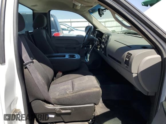 ✅ 2011 Chevrolet Silverado 1500 Work Truck • VIN: 1GCNCPEX0BZ133660 • Lot: 61860645. Listed on Copart with 180,433 mi. Free auction sales archive from the USA and detailed vehicle history report at DreamBid. Image 10.