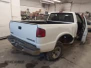 ✅ 2000 Chevrolet S-10 LS • VIN: 1GCCS144XYK137103 • Лот: 41391321. Опубликован ранее на IAAI с пробегом 128 146 миль. Бесплатный доступ к архиву аукционных продаж из США и подробный отчёт об истории автомобиля на DreamBid. Изображение 4.