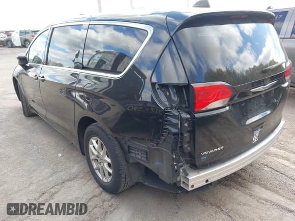 ✅ 2023 Chrysler Voyager LX • VIN: 2C4RC1CG4PR525303 • Lot: 43501227. Wystawiony na IAAI z przebiegiem 65 829 mil. Bezpłatny archiwum sprzedaży aukcyjnych z USA i szczegółowy raport historii pojazdu na DreamBid. Zdjęcie 3.