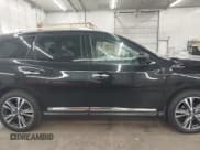 ✅ 2019 Nissan Pathfinder SV • VIN: 5N1DR2MM3KC651586 • Lot: 43351836. Wystawiony na IAAI z przebiegiem 85 912 mil. Bezpłatny archiwum sprzedaży aukcyjnych z USA i szczegółowy raport historii pojazdu na DreamBid. Zdjęcie 14.