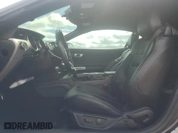 ✅ 2020 Ford Mustang EcoBoost • VIN: 1FATP8UH1L5146976 • Lot: 80506185. Listed on Copart with 67,960 mi. Free auction sales archive from the USA and detailed vehicle history report at DreamBid. Image 7.