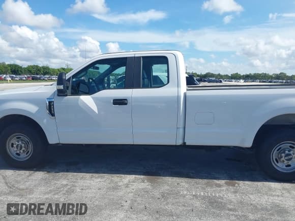 ✅ 2019 Ford F-250 XL • VIN: 1FT7X2A67KEC53878 • Lot: 42707576. Listed on IAAI with 155,920 mi. Free auction sales archive from the USA and detailed vehicle history report at DreamBid. Image 14.