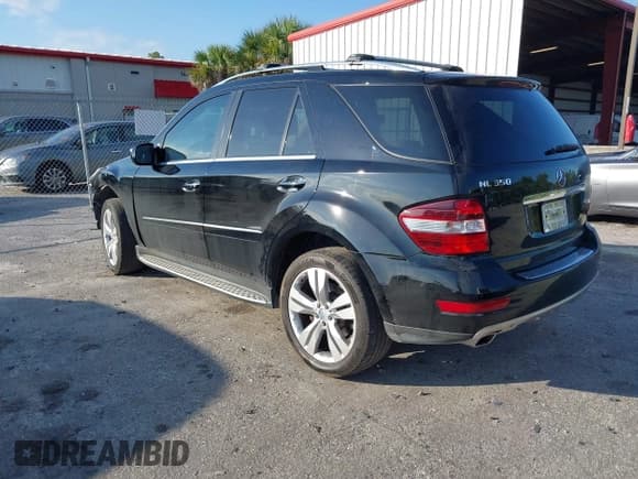 ✅ 2010 Mercedes-Benz M 350 • VIN: 4JGBB5GB0AA560745 • Лот: 43746344. Опубликован ранее на IAAI с пробегом 108 164 миль. Бесплатный доступ к архиву аукционных продаж из США и подробный отчёт об истории автомобиля на DreamBid. Изображение 3.