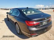 ✅ 2016 BMW 7 Series 740i • VIN: WBA7E2C53GG738618 • Лот: 82054445. Опубликован ранее на Copart с пробегом 95 444 миль. Бесплатный доступ к архиву аукционных продаж из США и подробный отчёт об истории автомобиля на DreamBid. Изображение 2.