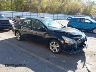 ✅ 2013 Nissan Altima SV • VIN: 1N4AL3AP8DC127355 • Lot: 43555413. Wystawiony na IAAI z przebiegiem 179 292 mil. Bezpłatny archiwum sprzedaży aukcyjnych z USA i szczegółowy raport historii pojazdu na DreamBid. Zdjęcie 1.