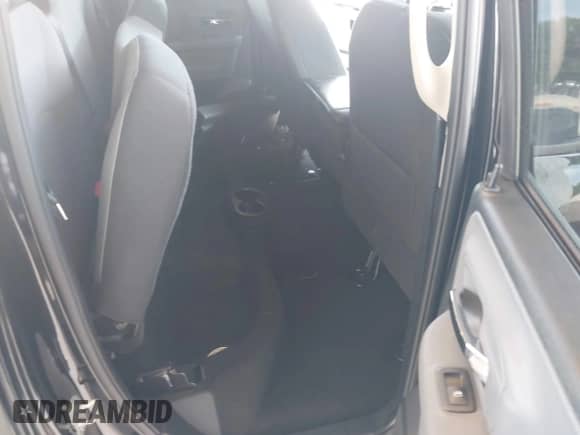 2024 Ram 1500 SLT z VIN 1C6RR7GG3RS157331, wystawiony jako IAAI lot #42609000 z przebiegiem 31 566 mil mil oraz . Historia ofert i sprzedaży dostępna na DreamBid. Obrazek 8.