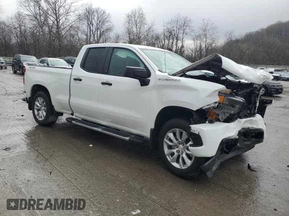 ✅ 2019 Chevrolet Silverado 1500 Custom • VIN: 1GCRYBEF5KZ344205 • Lot: 52361635. Listed on Copart with 19,381 mi. Free auction sales archive from the USA and detailed vehicle history report at DreamBid. Image 4.