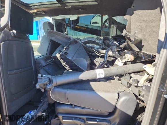 ✅ 2025 Cadillac Escalade ESV 4WD Sport Platinum • VIN: 1GYS9RRL6SR363783 • Lot: 85400045. Listed on Copart with Not provided. Free auction sales archive from the USA and detailed vehicle history report at DreamBid. Image 11.