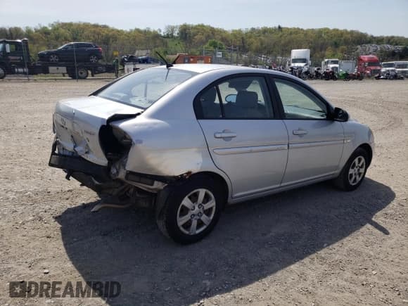 ✅ 2007 Hyundai Accent GLS • VIN: KMHCN46C17U108018 • Лот: 55632095. Опубликован ранее на Copart с пробегом 185 467 миль. Бесплатный доступ к архиву аукционных продаж из США и подробный отчёт об истории автомобиля на DreamBid. Изображение 3.