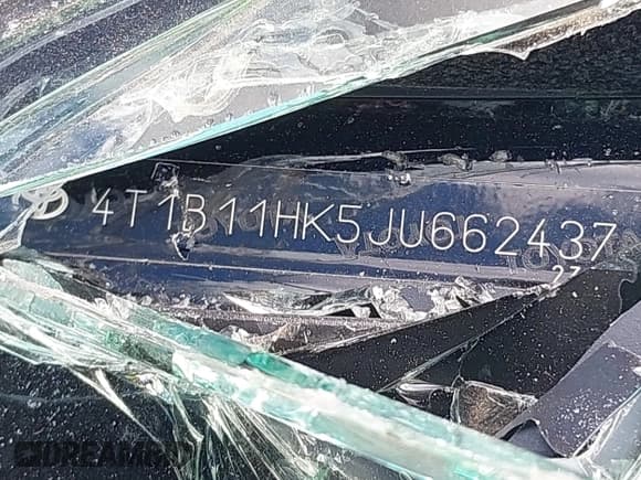 ✅ 2018 Toyota Camry LE • VIN: 4T1B11HK5JU662437 • Lot: 43568869. Listed on IAAI with 118,750 mi. Free auction sales archive from the USA and detailed vehicle history report at DreamBid. Image 9.