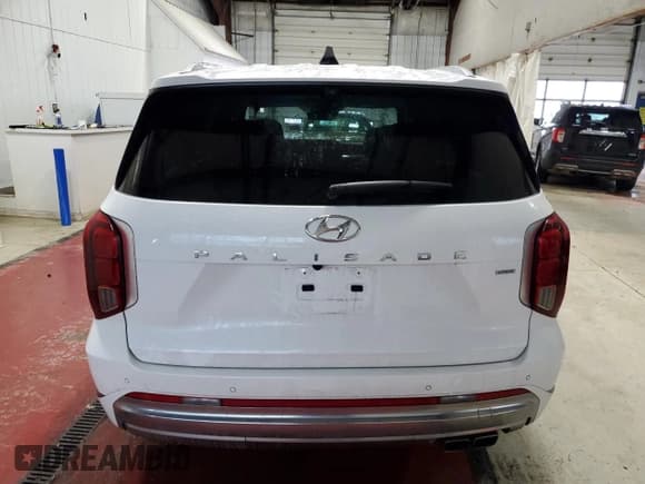 ✅ 2024 Hyundai Palisade Calligraphy • VIN: KM8R7DGE2RU677371 • Лот: 83758344. Опубликован ранее на Copart с пробегом 17 964 миль. Бесплатный доступ к архиву аукционных продаж из США и подробный отчёт об истории автомобиля на DreamBid. Изображение 6.