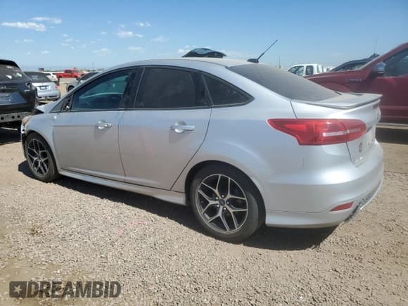 ✅ 2015 Ford Focus SE • VIN: 1FADP3FE5FL324866 • Лот: 63776055. Опубликован ранее на Copart с пробегом 88 910 миль. Бесплатный доступ к архиву аукционных продаж из США и подробный отчёт об истории автомобиля на DreamBid. Изображение 2.