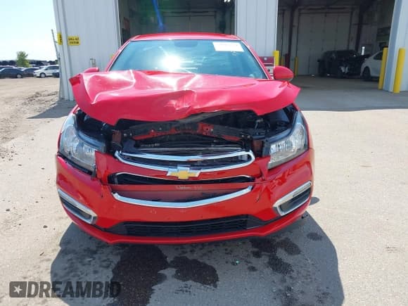 ✅ 2015 Chevrolet Cruze LT • VIN: 1G1PE5SB0F7195523 • Lot: 43005629. Listed on IAAI with 94,186 mi. Free auction sales archive from the USA and detailed vehicle history report at DreamBid. Image 6.