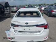 ✅ 2019 Lexus ES 350 • VIN: 58ABZ1B14KU010900 • Lot: 42543301. Wystawiony na IAAI z przebiegiem 47 581 mil. Bezpłatny archiwum sprzedaży aukcyjnych z USA i szczegółowy raport historii pojazdu na DreamBid. Zdjęcie 6.