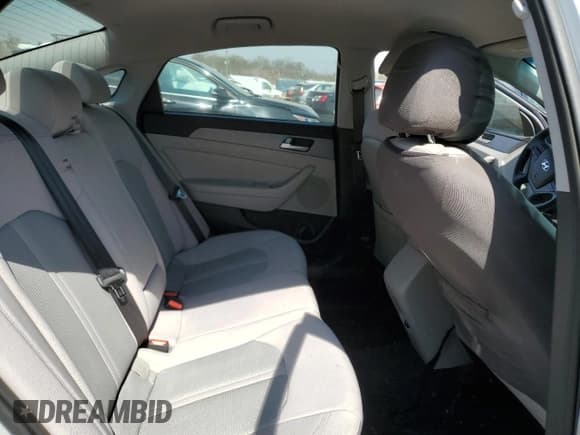 ✅ 2015 Hyundai Sonata SE • VIN: 5NPE24AF6FH186505 • Lot: 46208183. Listed on Copart with 81,278 mi. Free auction sales archive from the USA and detailed vehicle history report at DreamBid. Image 10.