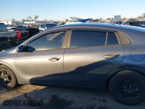 ✅ 2019 Hyundai Ioniq Blue • VIN: KMHC65LC5KU168724 • Lot: 41308318. Wystawiony na IAAI z przebiegiem 202 597 mil. Bezpłatny archiwum sprzedaży aukcyjnych z USA i szczegółowy raport historii pojazdu na DreamBid. Zdjęcie 14.