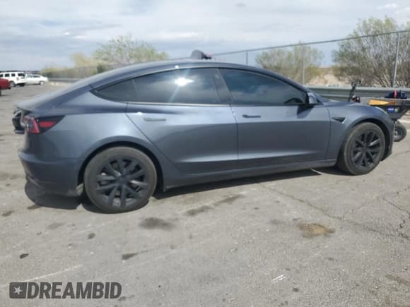 ✅ 2022 Tesla Model 3 Long Range • VIN: 5YJ3E1EB0NF329143 • Lot: 53831905. Wystawiony na Copart z przebiegiem 58 503 mil. Bezpłatny archiwum sprzedaży aukcyjnych z USA i szczegółowy raport historii pojazdu na DreamBid. Zdjęcie 3.