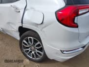 ✅ 2024 GMC Terrain Denali • VIN: 3GKALXEG8RL395592 • Lot: 41803452. Wystawiony na IAAI z przebiegiem 1 042 mil. Bezpłatny archiwum sprzedaży aukcyjnych z USA i szczegółowy raport historii pojazdu na DreamBid. Zdjęcie 6.