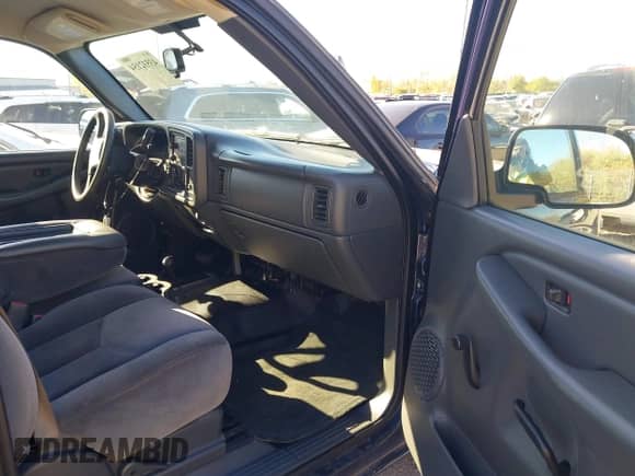 2005 GMC Sierra 1500 SLE with VIN 1GTEK14T25Z326590, listed as a IAAI auction lot 43532154 with 80,094 mi miles and . Bid and sale history available at DreamBid. Image 5.