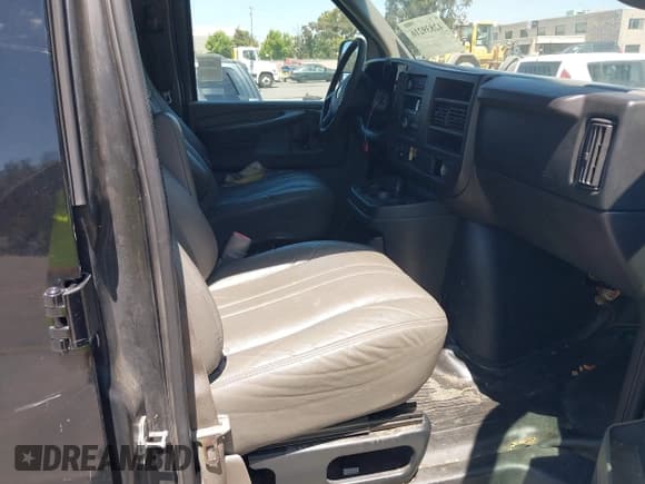 ✅ 2011 Chevrolet Express Cargo • VIN: 1GCWGGCA2B1168402 • Lot: 42839216. Listed on IAAI with 349,504 mi. Free auction sales archive from the USA and detailed vehicle history report at DreamBid. Image 5.