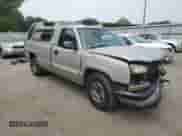 2004 Chevrolet Silverado 1500 LS z VIN 1GCEC14T54E186571, wystawiony jako Copart lot #60991645 z przebiegiem 308 569 mil mil oraz Szkoda całkowita • Salvage title. Historia ofert i sprzedaży dostępna na DreamBid. Obrazek 4.