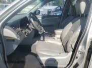 ✅ 2009 Kia Borrego EX • VIN: KNDJJ741495014285 • Лот: 69937195. Опубликован ранее на Copart с пробегом 256 281 миль. Бесплатный доступ к архиву аукционных продаж из США и подробный отчёт об истории автомобиля на DreamBid. Изображение 7.