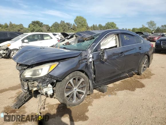 ✅ 2015 Subaru Legacy Limited • VIN: 4S3BNEJ67F3004063 • Lot: 71912615. Wystawiony na Copart z przebiegiem Nie podano. Bezpłatny archiwum sprzedaży aukcyjnych z USA i szczegółowy raport historii pojazdu na DreamBid. Zdjęcie 1.