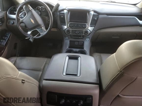 ✅ 2018 Chevrolet Suburban LT • VIN: 1GNSCHKC1JR389015 • Lot: 80852524. Wystawiony na Copart z przebiegiem 164 252 mil. Bezpłatny archiwum sprzedaży aukcyjnych z USA i szczegółowy raport historii pojazdu na DreamBid. Zdjęcie 8.