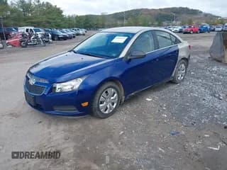 ✅ 2014 Chevrolet Cruze LS • VIN: 1G1PA5SG0E7190408 • Lot: 43389511. Wystawiony na IAAI z przebiegiem 158 021 mil. Bezpłatny archiwum sprzedaży aukcyjnych z USA i szczegółowy raport historii pojazdu na DreamBid. Zdjęcie 2.