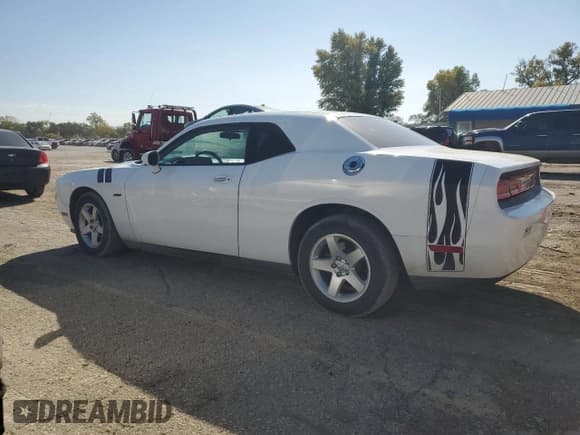 ✅ 2010 Dodge Challenger SE • VIN: 2B3CJ4DV9AH320777 • Lot: 77572124. Wystawiony na Copart z przebiegiem 163 436 mil. Bezpłatny archiwum sprzedaży aukcyjnych z USA i szczegółowy raport historii pojazdu na DreamBid. Zdjęcie 2.
