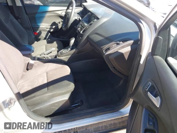 ✅ 2018 Ford Focus SEL • VIN: 1FADP3H28JL220254 • Лот: 43457431. Опубликован ранее на IAAI с пробегом 136 950 миль. Бесплатный доступ к архиву аукционных продаж из США и подробный отчёт об истории автомобиля на DreamBid. Изображение 5.