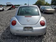 ✅ 2002 Volkswagen Beetle GLS • VIN: 3VWCB21C22M462424 • Lot: 70529835. Wystawiony na Copart z przebiegiem 87 002 mil. Bezpłatny archiwum sprzedaży aukcyjnych z USA i szczegółowy raport historii pojazdu na DreamBid. Zdjęcie 6.