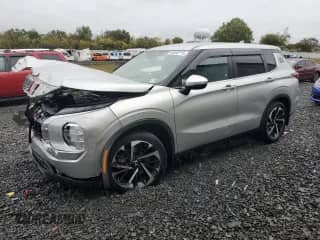 2022 Mitsubishi Outlander ES с VIN JA4J4TA89NZ047605, выставлен на аукционе Copart как лот 85568715 с пробегом 83 838 миль миль и Списание • Salvage title. История ставок и продаж доступна на DreamBid. Изображение 1.