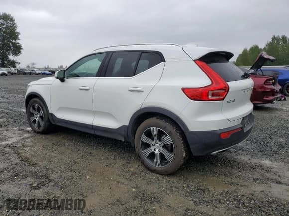 ✅ 2020 Volvo XC40 Inscription • VIN: YV4162UL5L2340382 • Lot: 68150595. Listed on Copart with 22,681 mi. Free auction sales archive from the USA and detailed vehicle history report at DreamBid. Image 2.